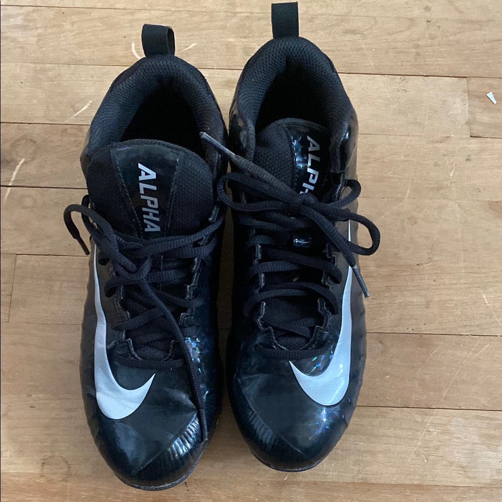 Nike Black and White Sports 🏈 ⚽️ Sneakers